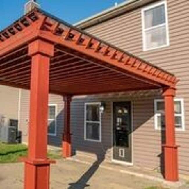 Building Photo - 3 Bedroom/2 bathroom coming soon to  Lebanon