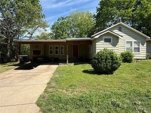 Building Photo - 628 N Mission Blvd