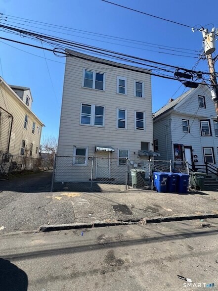 Building Photo - 265 6th St