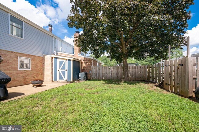 Building Photo - 6517 Jefferson Ct