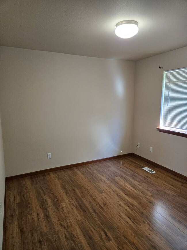 Building Photo - STATUS: HOLD- |R16| $2450