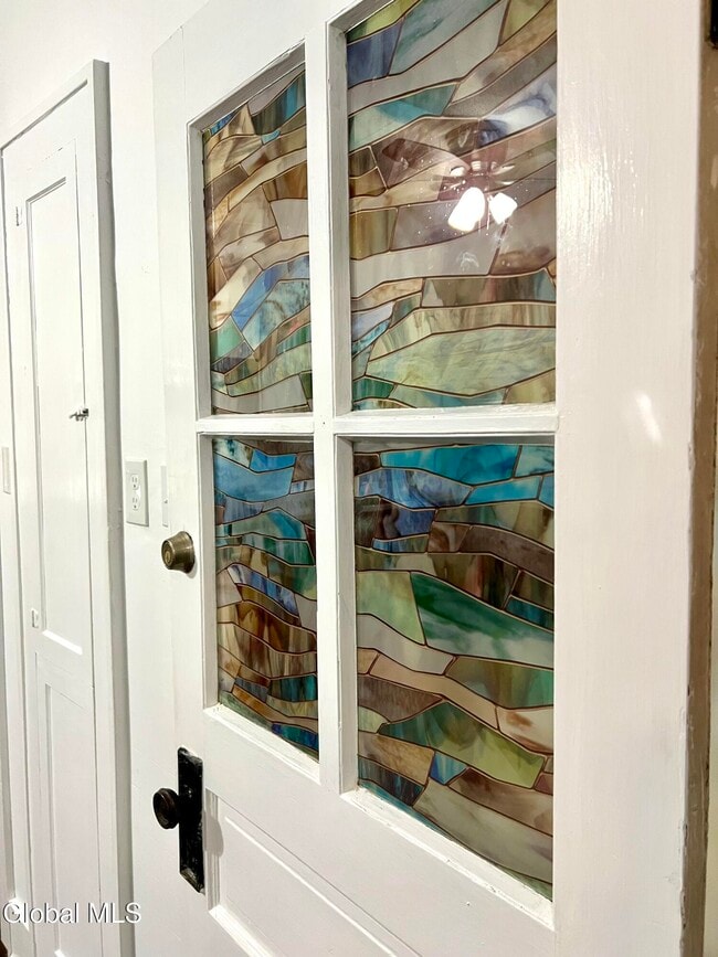 Building Photo - 83 Arnold Ave