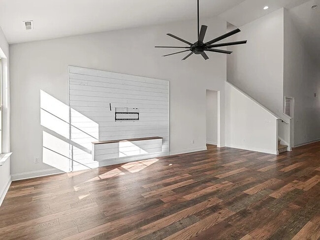 Building Photo - Earn Wealth While Leasing – Like a Homeowner – Lease to Own
