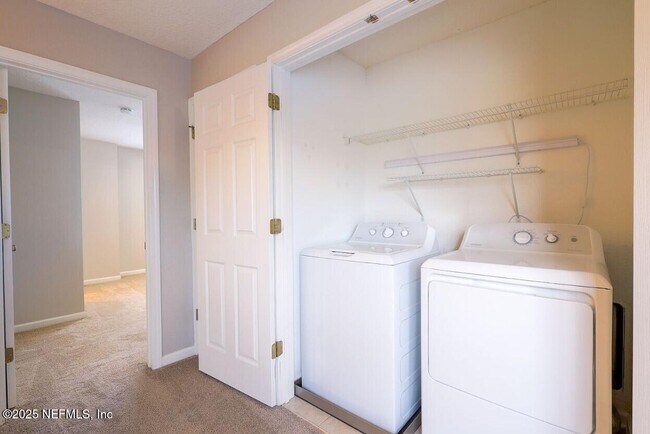 Building Photo - 1500 Calming Water Dr
