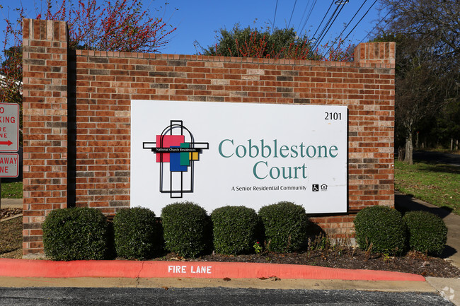 Building Photo - Cobblestone Court