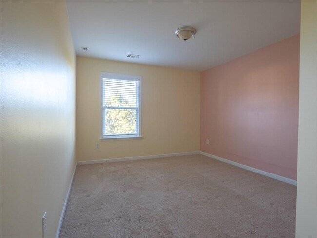 Building Photo - 4550 Farmstead Dr