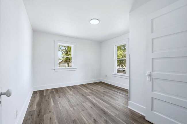 Building Photo - NEW 4-Bed Home with Modern Updates & Extra...