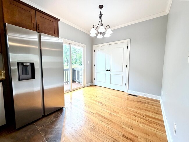 Building Photo - 90 Promontory Ln
