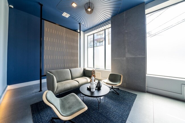 Building Photo - 338 Newark Ave