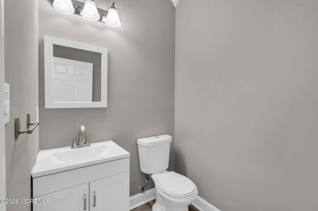 Building Photo - 30 Brookfield Dr