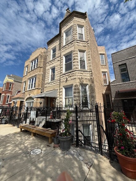 Building - 2138 W 21st Pl