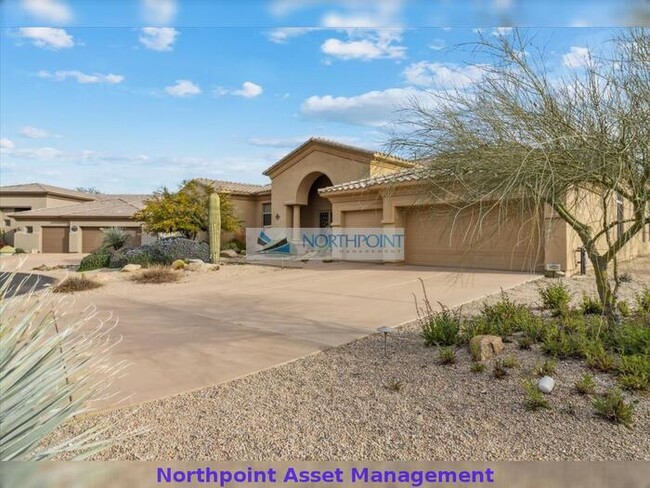 Building Photo - 4 bed, 3 bath in a Must-Have location