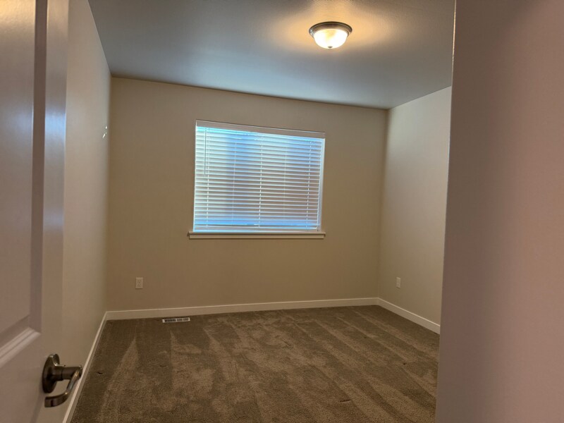 Building Photo - 5723 W Albany Pl