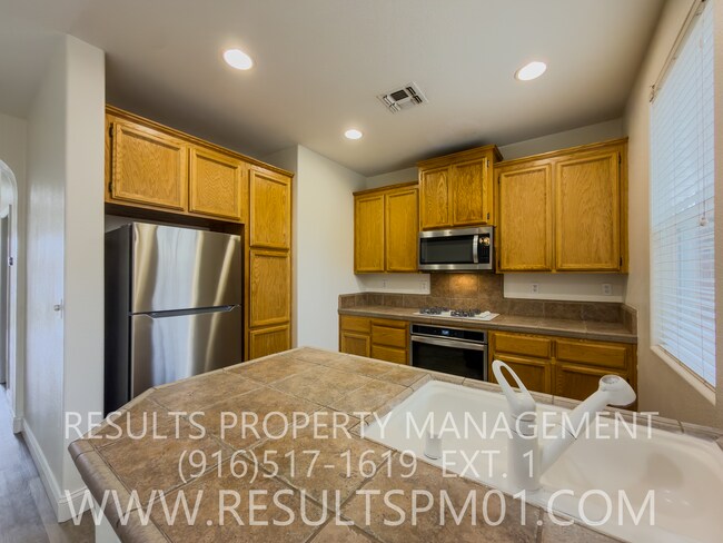 Building Photo - 3 Bedroom 2 bath Home in Natomas