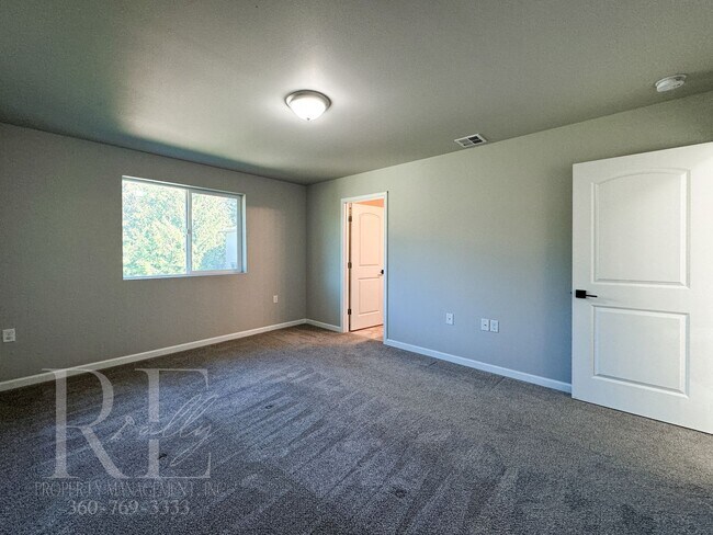 Building Photo - SUPERSIZED 5-Bd HOME