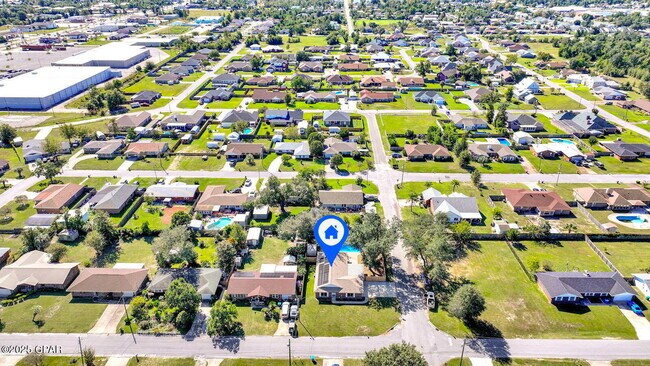 Building Photo - 5204 Park St