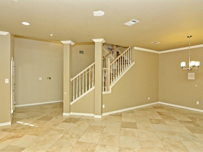 Building Photo - PRELEASING FOR BEGINNING OF JUNE! COME INTO YOUR OASIS!