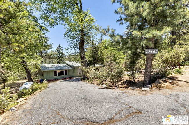 Building Photo - 25465 Seneca Dr