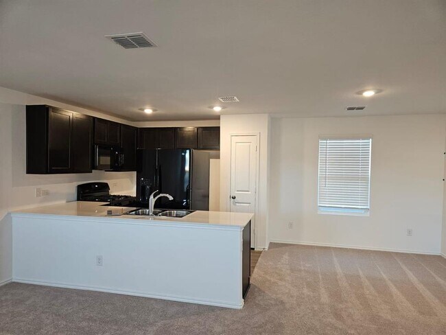 Building Photo - 510 Sunray Dr