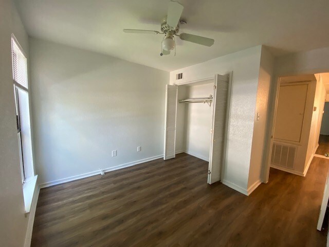 Building Photo - 1100 Augusta Dr