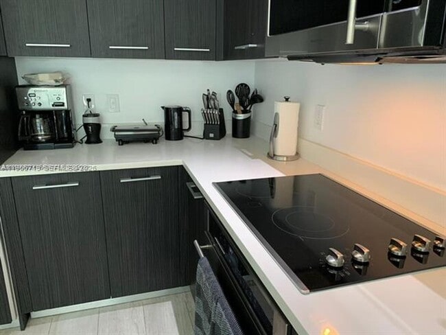 Building Photo - 55 SW 9th St