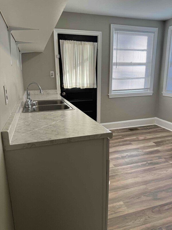 Building Photo - 3932 Montgomery Ave