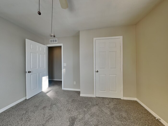 Building Photo - 3711 N 57th St