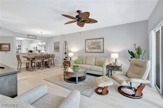 Building Photo - 7811 Regal Heron Cir