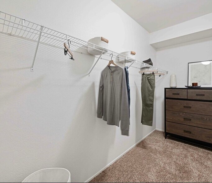 Building Photo - 25339 The Old Rd