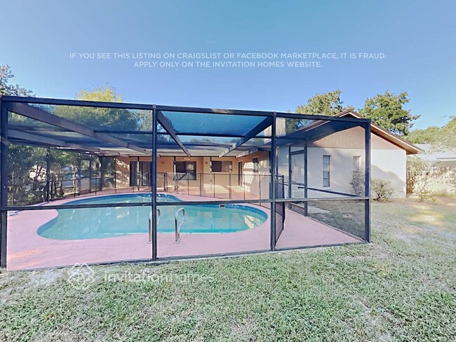 Building Photo - 3040 Oak View Dr