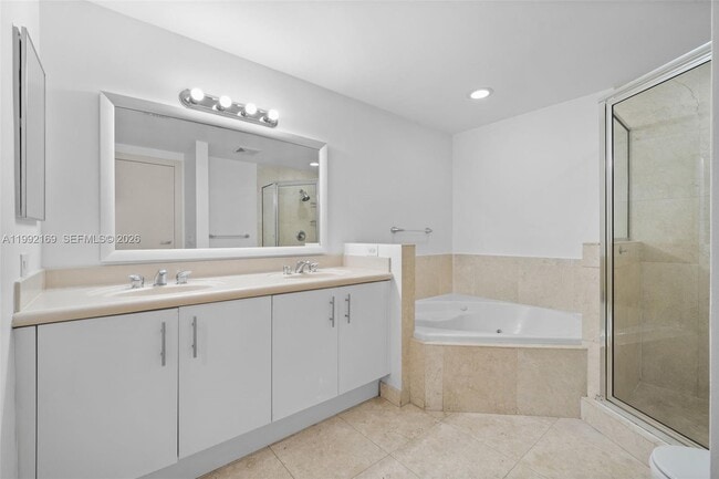 Building Photo - 7918 Harbor Island Dr