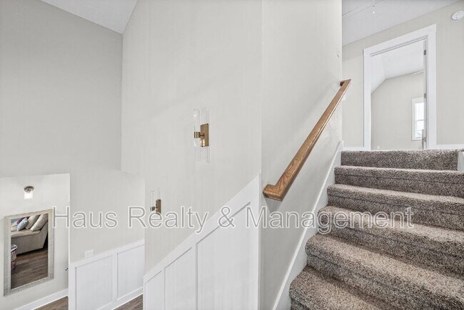 Building Photo - 538 Fieldview Wy