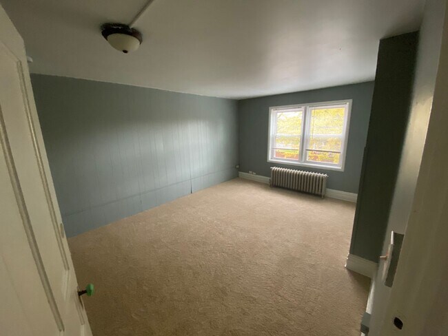 Building Photo - 4229 Gladstone St