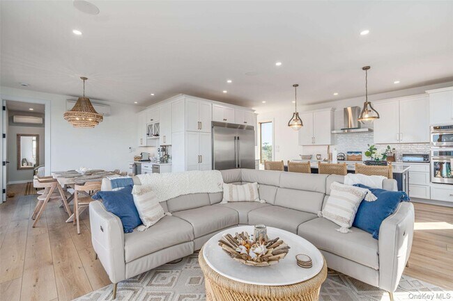 Building Photo - 4 Atlantic Ave