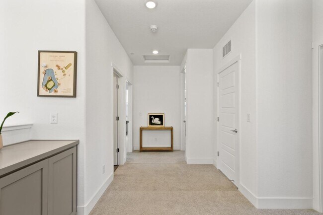 Building Photo - 2011 Grady Cir