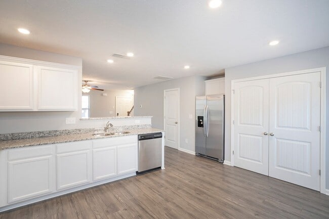 Building Photo - 1030 Leadville Dr