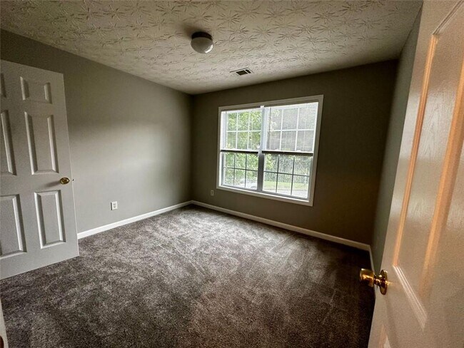 Building Photo - 413 Glenleigh Dr