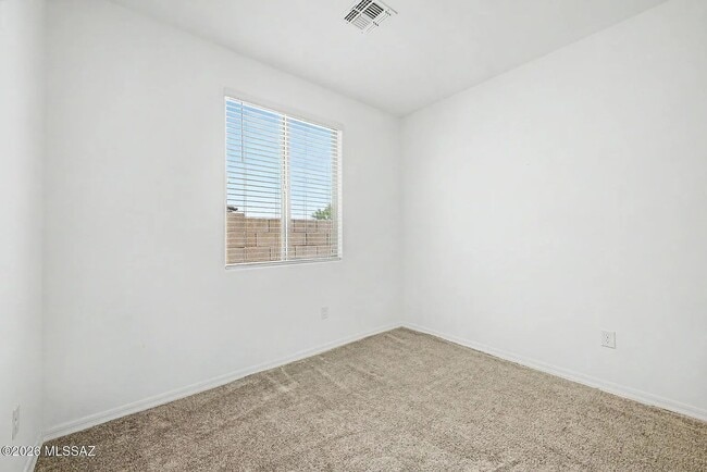 Building Photo - 12818 N Dutch Dr