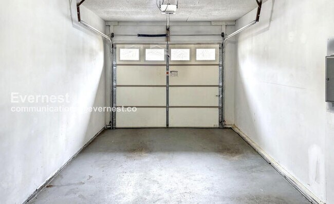 Building Photo - 6100 Pisgah Dr NW