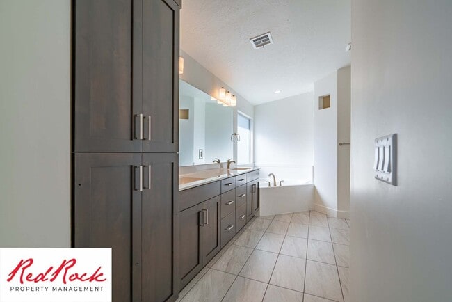 Building Photo - Come Live in the Desirable Sage Canyon Neighborhood!