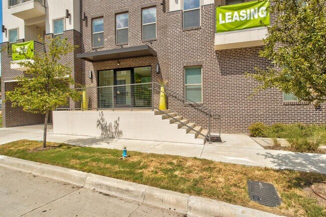Building Photo - 2712 Wingate St