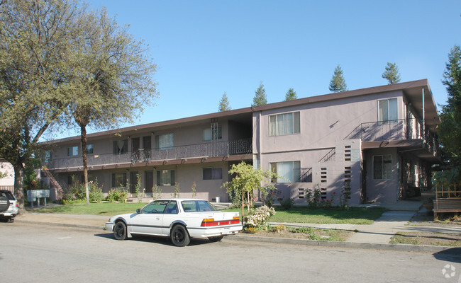 Building Photo - Carmel Plaza Apartments