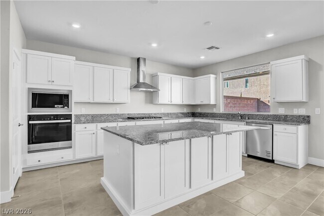 Building Photo - 6360 Pipers Brk Ln