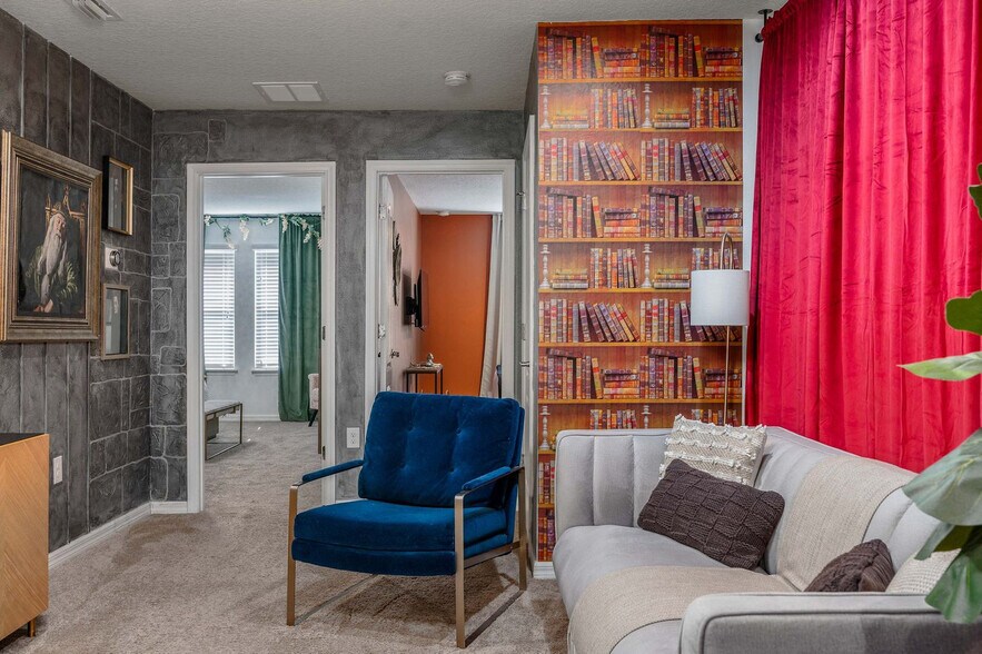 Building Photo - 1978 Majorca Dr