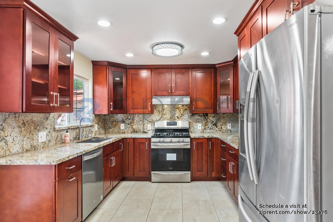Building Photo - 1656 Messina Dr