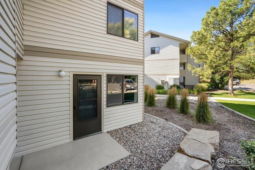 Building Photo - 1705 Heatheridge Rd