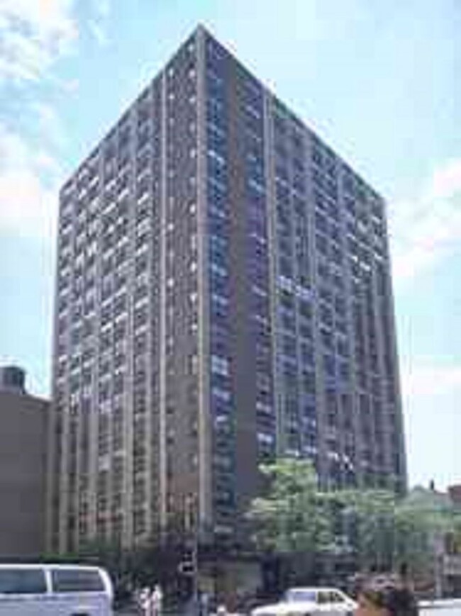 Building Photo - 200 E 24th St