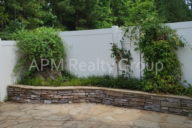 Building Photo - Saluda Springs Townhome