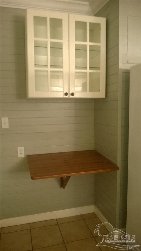 Building Photo - 512 E De Soto St