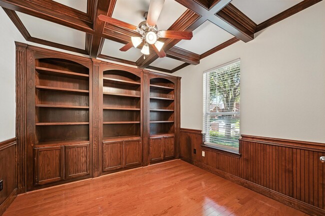 Building Photo - 14743 Daneway Dr